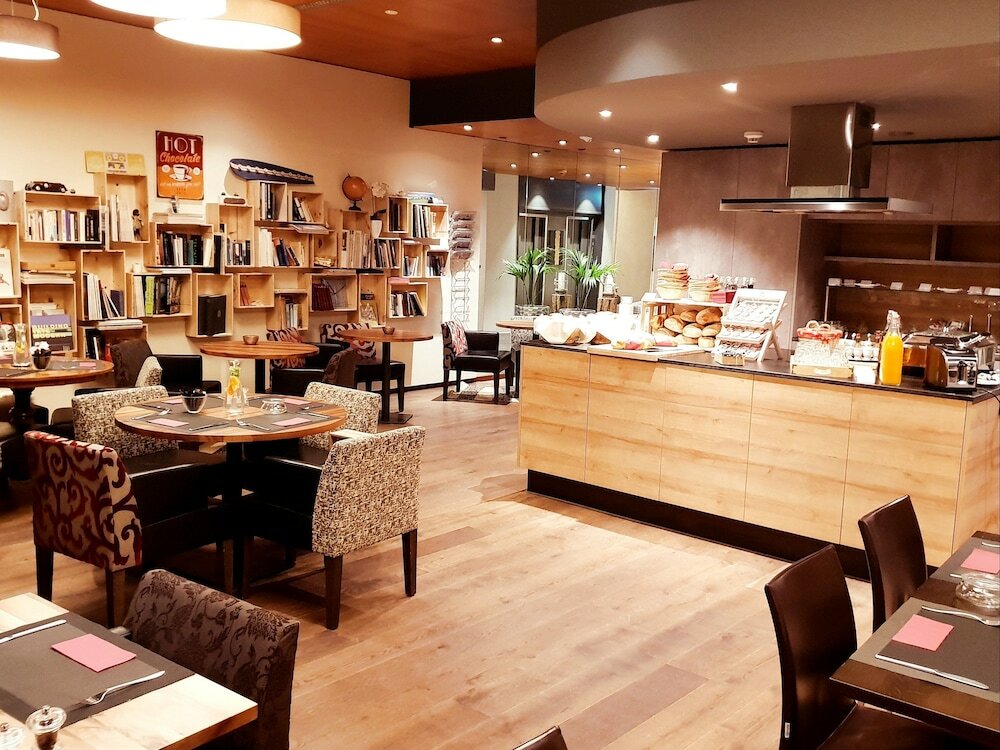 Фото Hotel Bären Am Bundesplatz