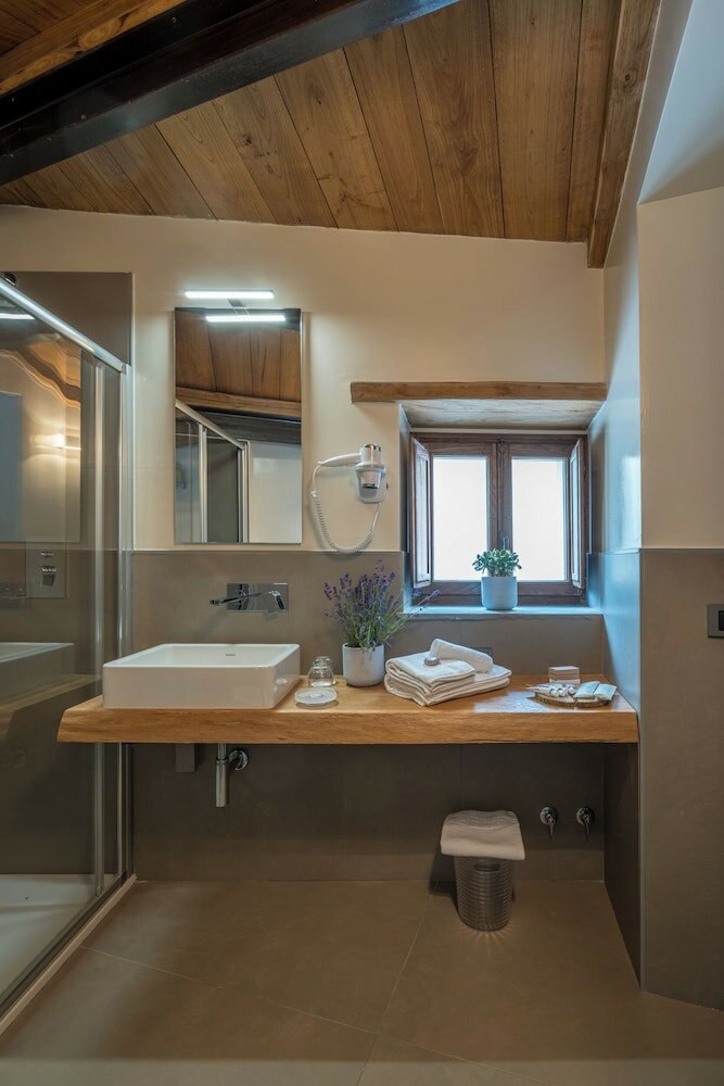 Фото Borgotufi Albergo Diffuso