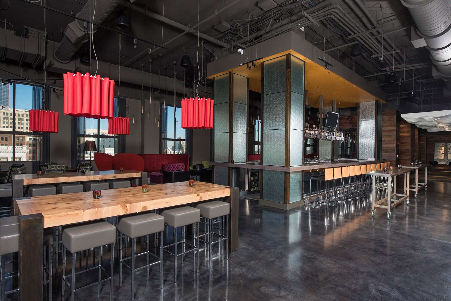 Фото Hilton Garden Inn Louisville Downtown