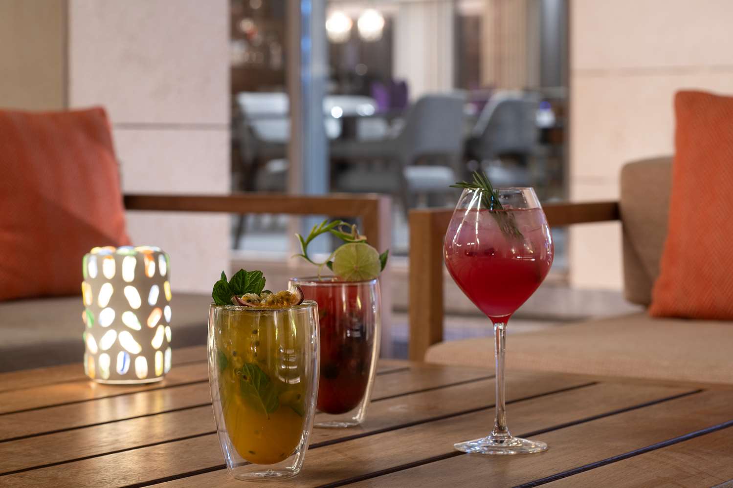 Фото DoubleTree by Hilton Riyadh Financial District Hotel & Suites