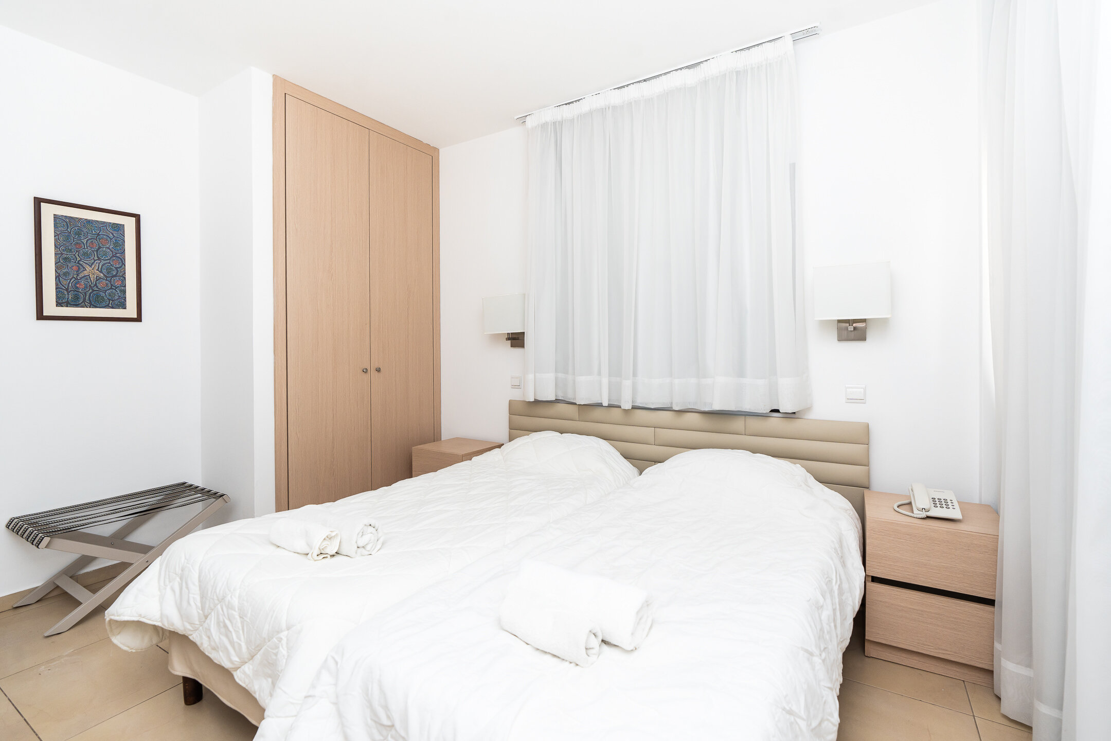 Фото Flora Hotel Apartments