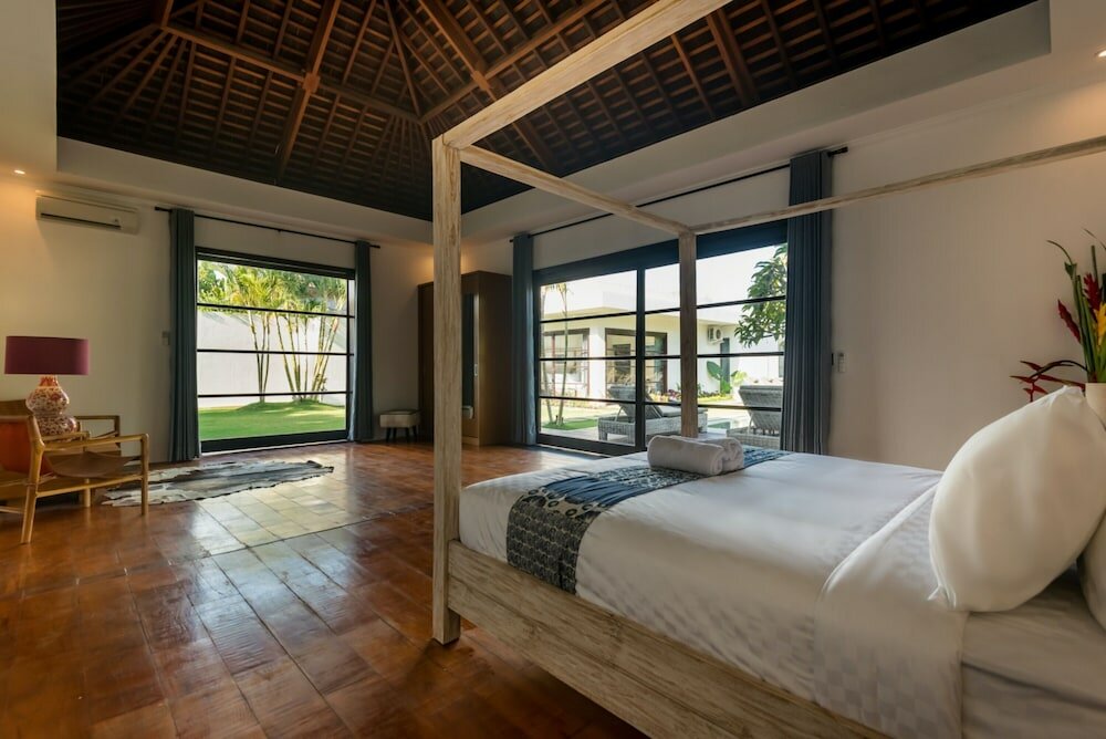 Фото The Christina Estate