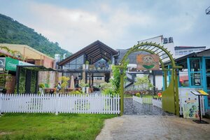 Гостиница Majestic Lakefront Hotel & Suites