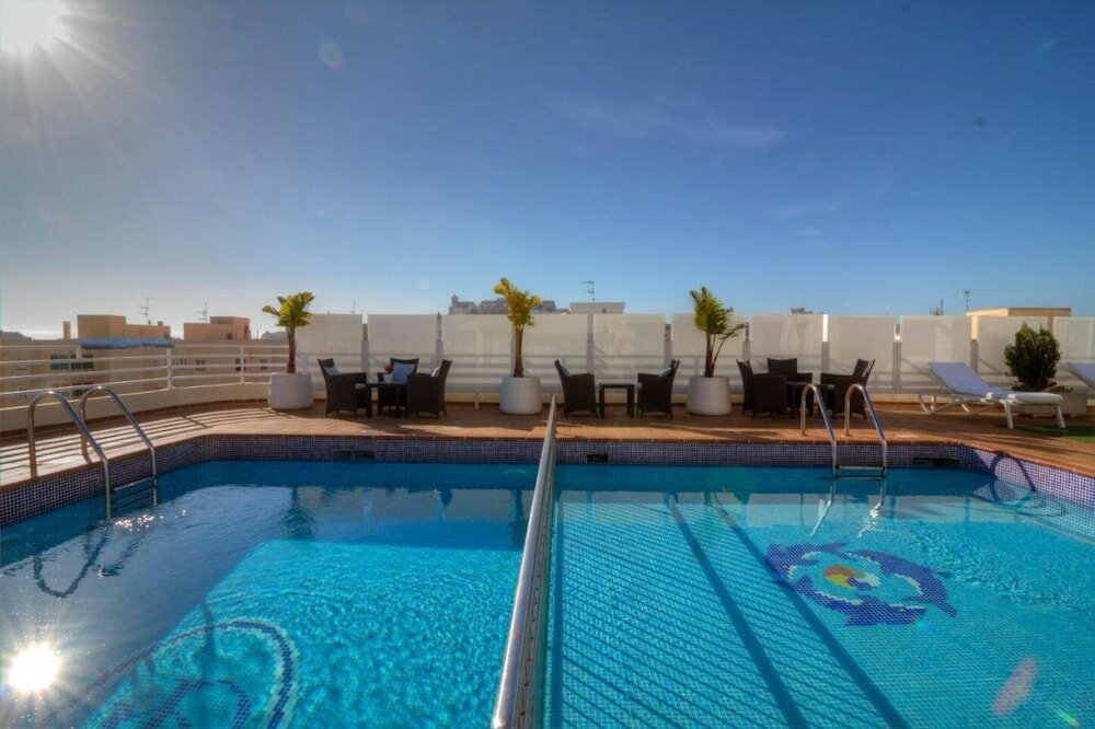 Фото Hotel Royal Plaza