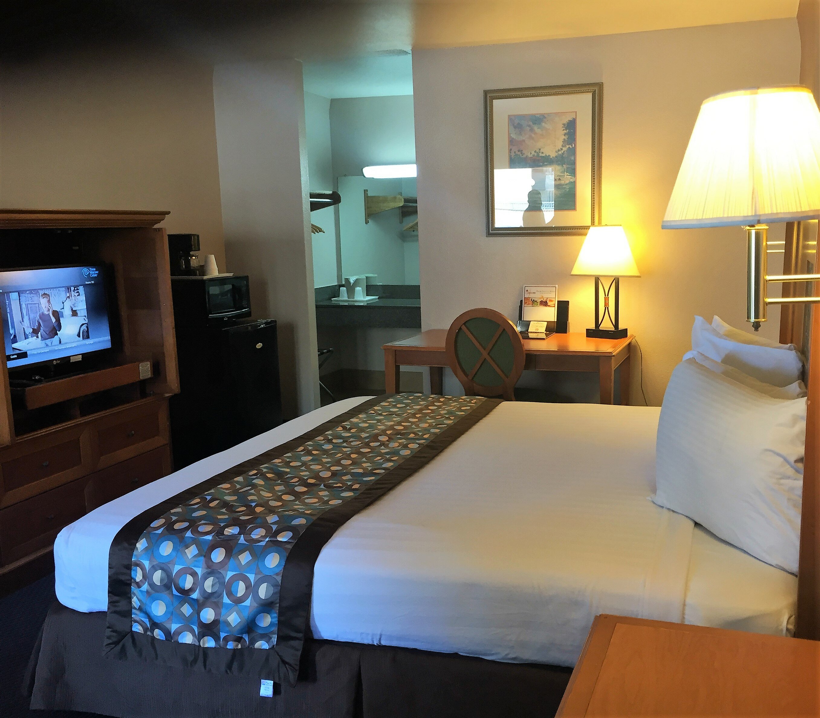 Фото Americas Best Value Inn Austin University