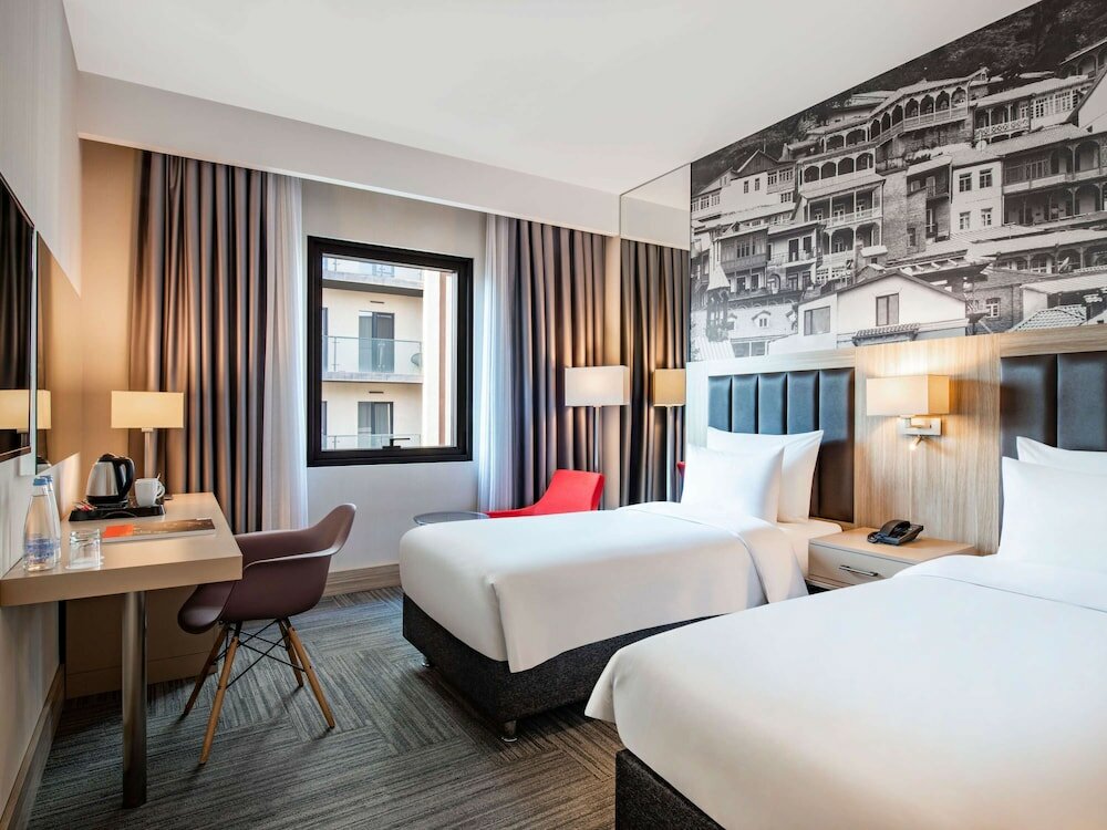 Фото Tbilisi Saburtalo Hotel by Mercure