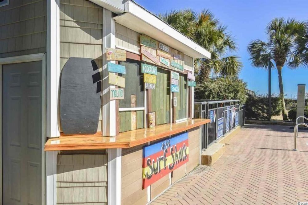 Фото Monterey Bay Suites