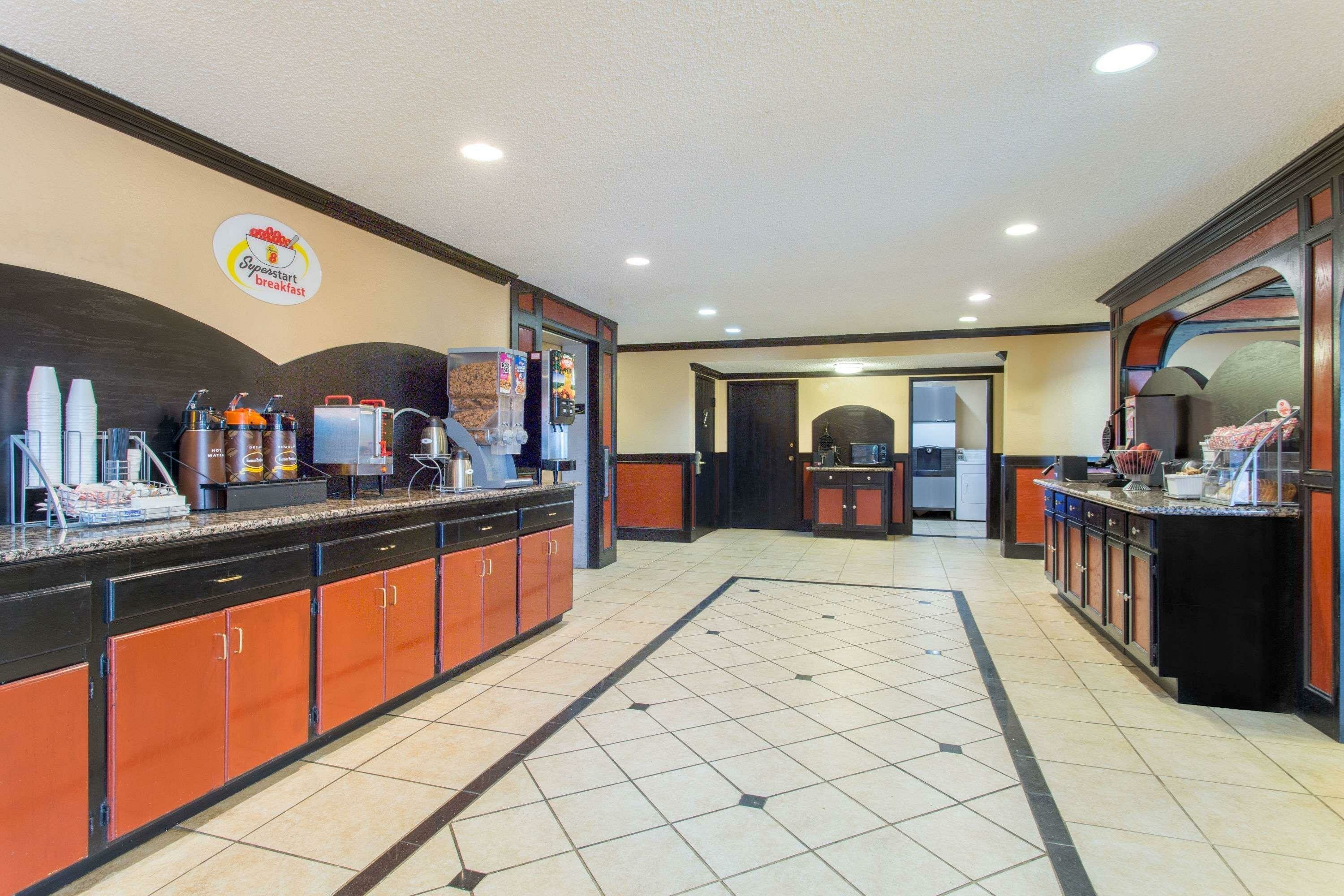 Фото Texarkana Inn