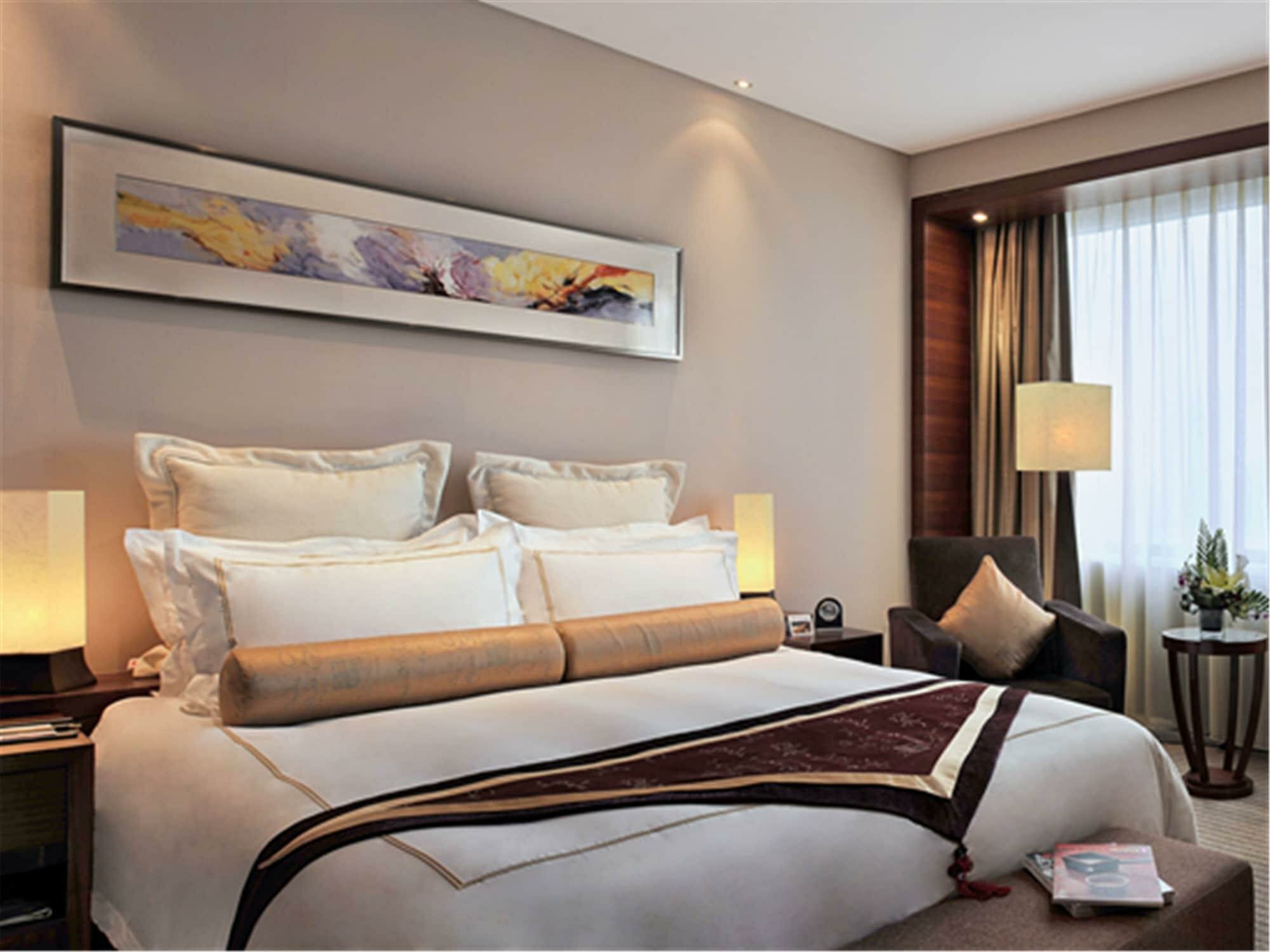 Фото Ramada Plaza Shanghai Caohejing