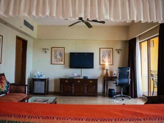 Фото Acron Candolim Regina