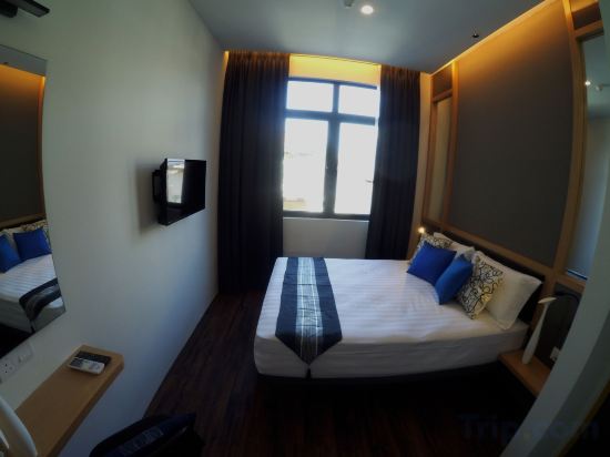 Фото B Street Hotel