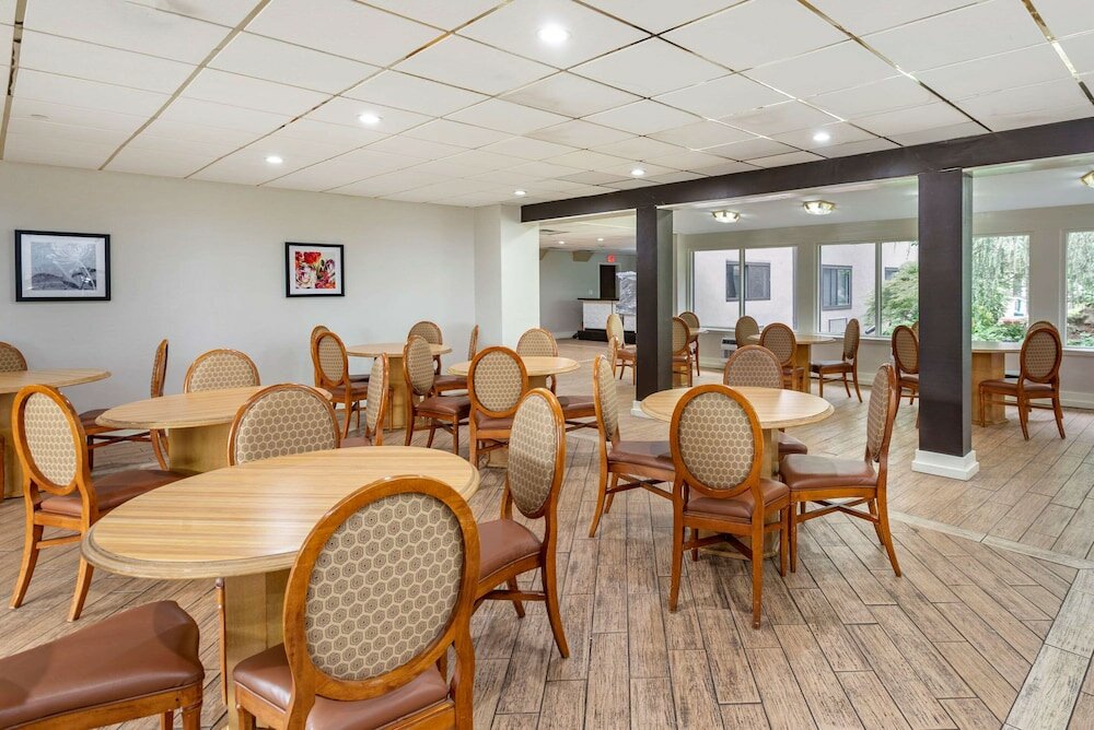 Фото Somerset Lofts, Ascend Hotel Collection