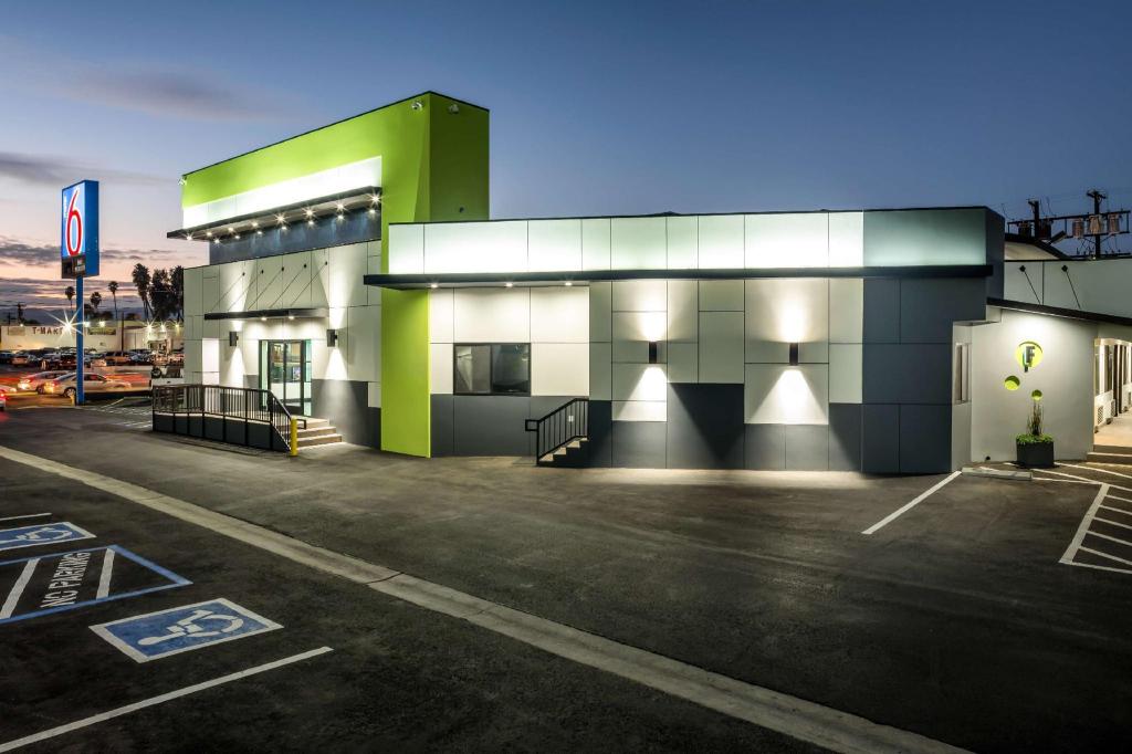 Фото отеля 3