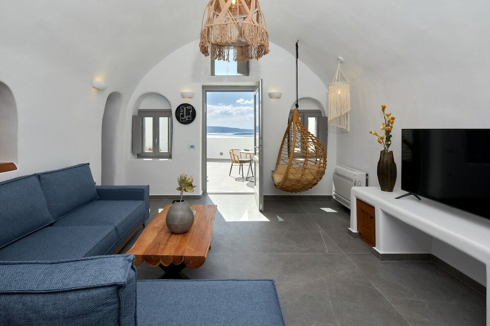 Фото Allure Breeze Suites