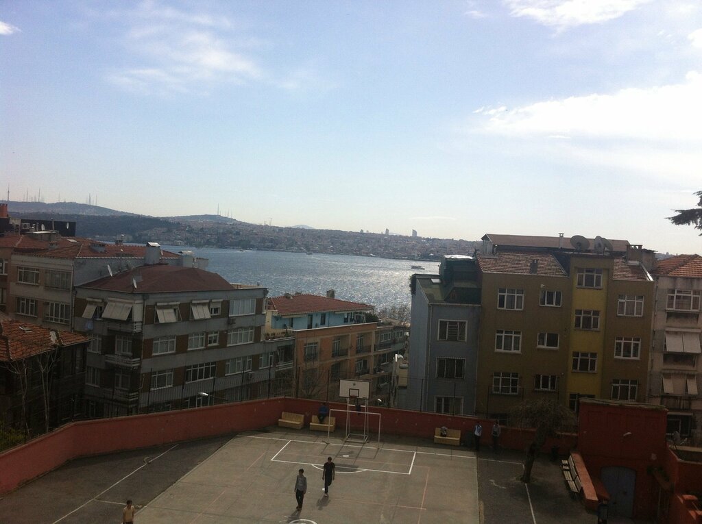 Lyceum Fındıklı Vocational And Technical Anatolian High School, Istanbul, photo