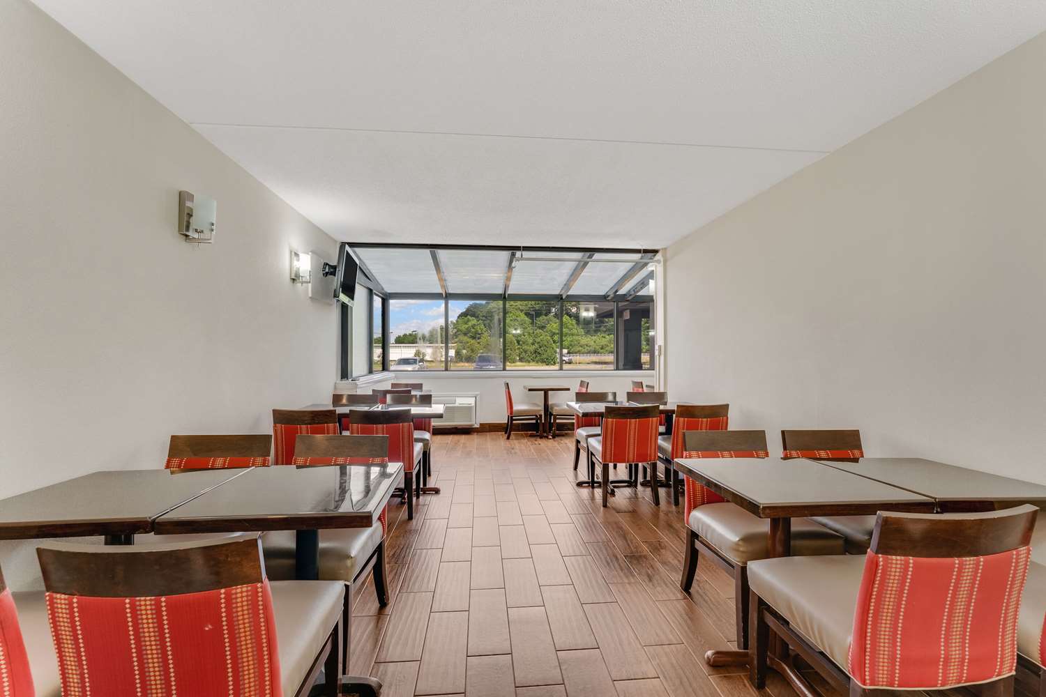 Фото Red Roof Inn Plus+ Easton