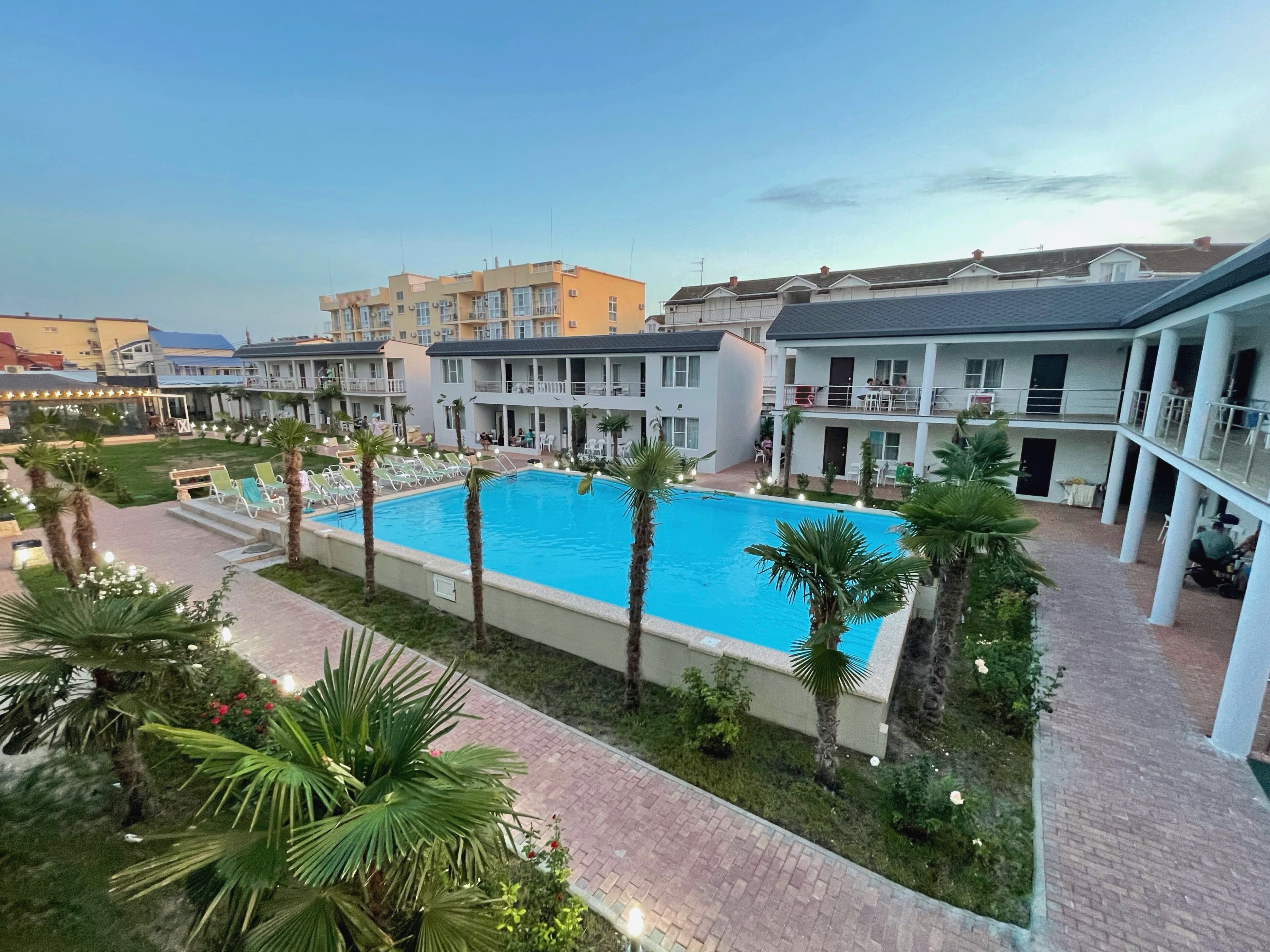 Фото отеля 1