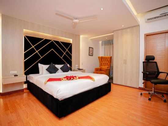 Фото Royal Raj Hotel