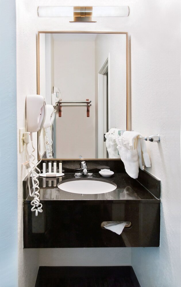 Фото Fairfield Inn by Marriott Hays