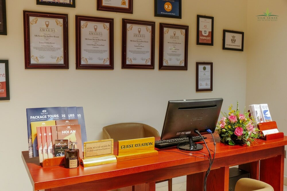 Фото Silk Sense Hoi An River Resort