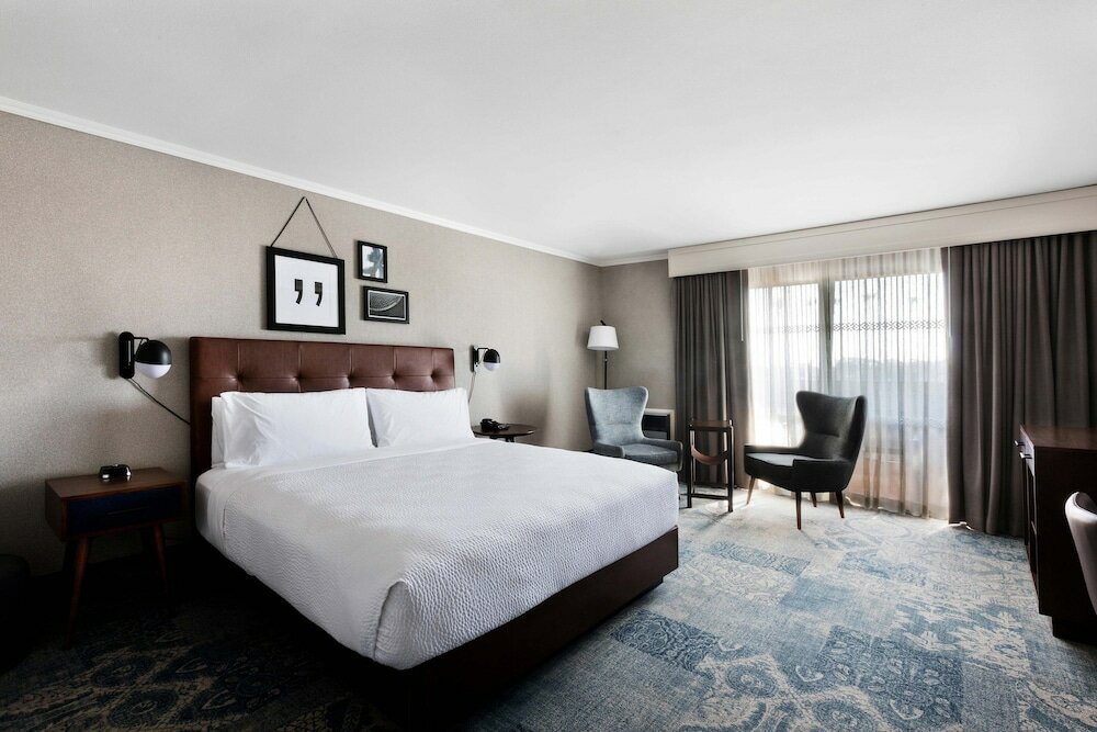 Фото Four Points by Sheraton Ventura Harbor Resort