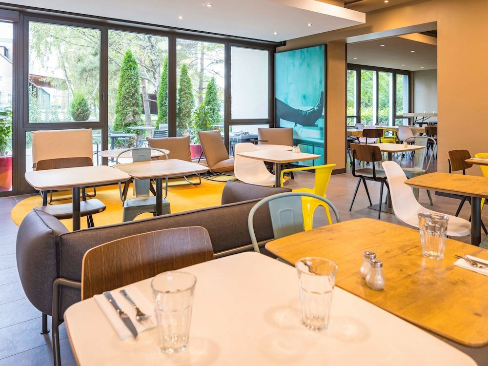 Фото ibis Zurich Messe Airport