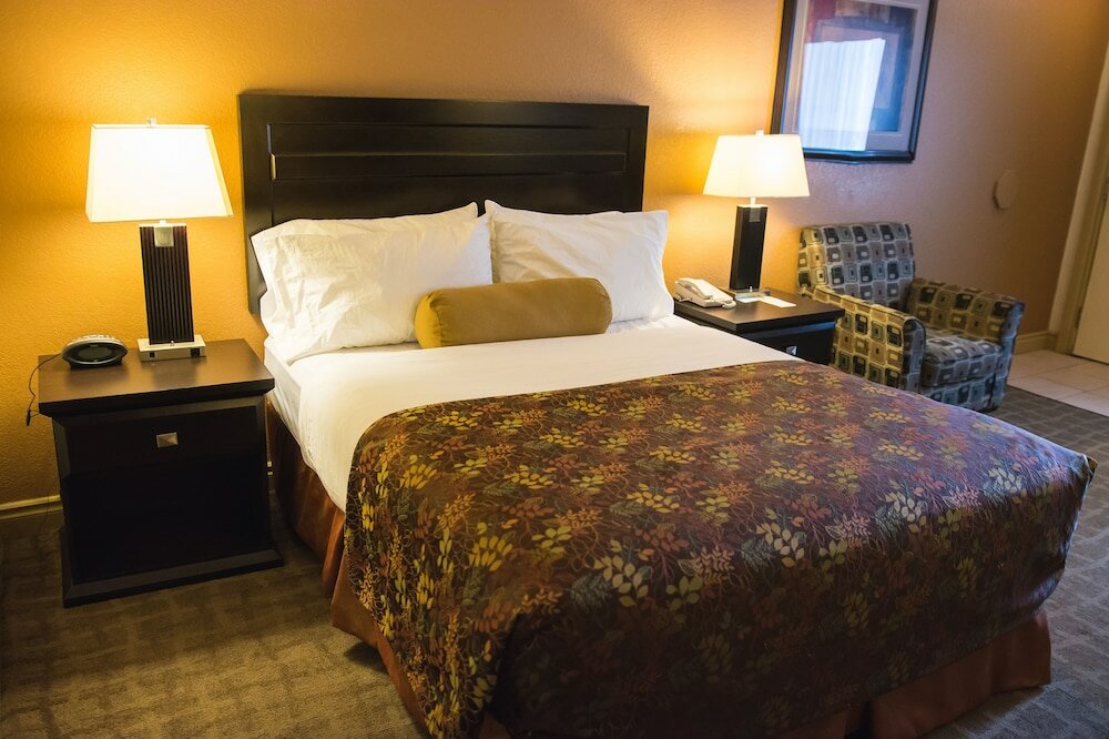 Фото Days Inn by Wyndham High Level