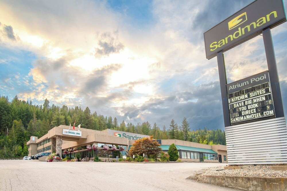 Фото Sandman Hotel Castlegar