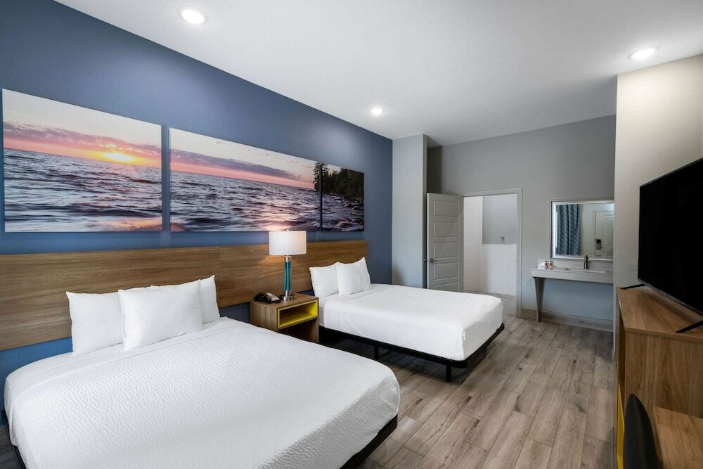 Фото Days Inn & Suites by Wyndham Downtown/University of Houston