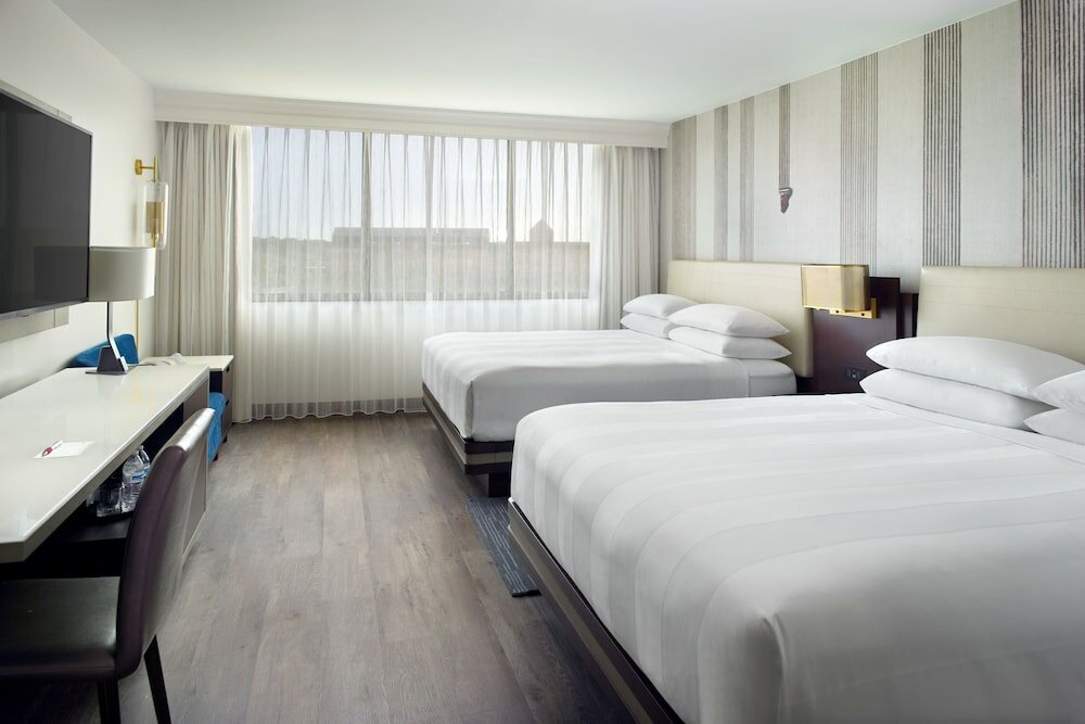 Фото Marriott Kansas City Overland Park