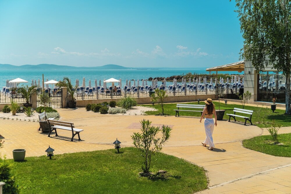Фото Festa Pomorie Resort