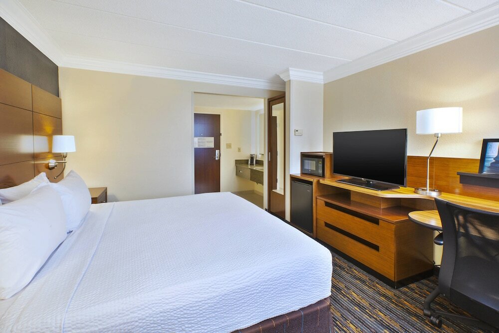 Фото Fairfield by Marriott Inn & Suites Herndon Reston