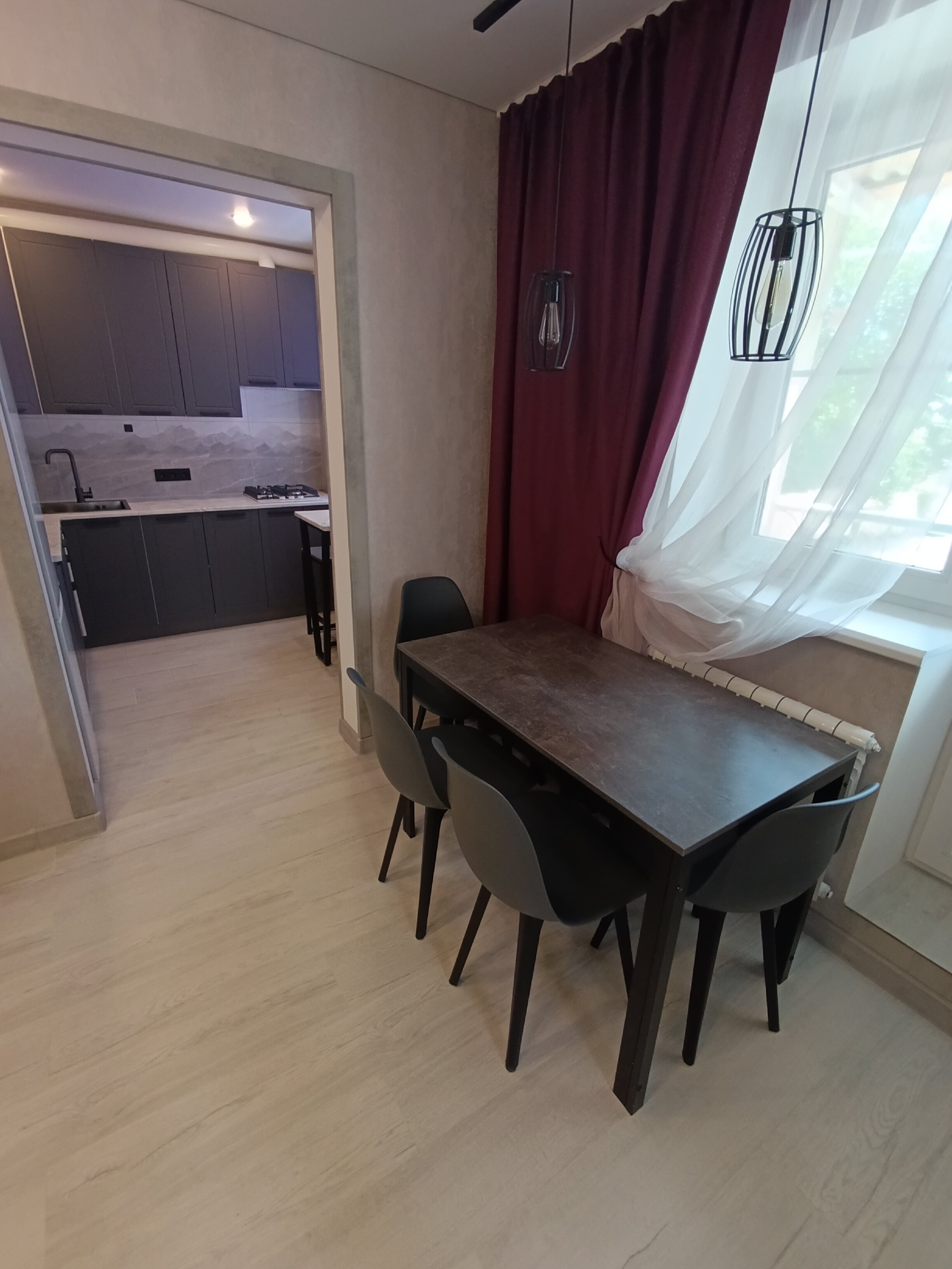 Фото Апартаменты Уютная 3-к квартира