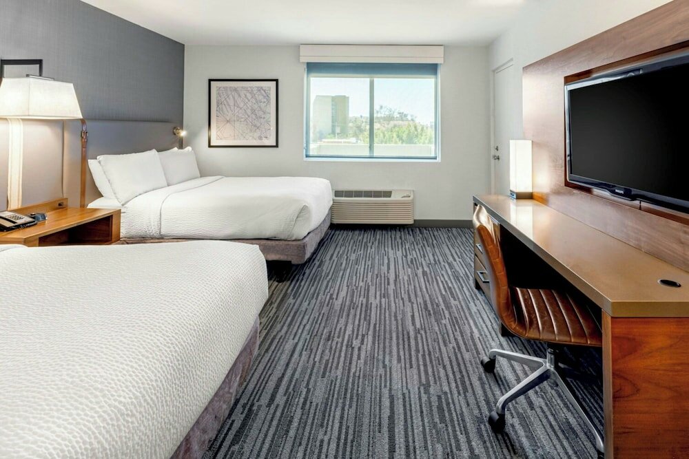 Фото Four Points by Sheraton Los Angeles Westside