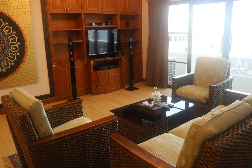 Фото Inn House Hotel