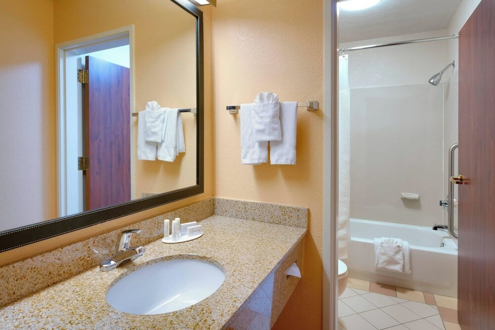 Фото Fairfield Inn by Marriott Provo
