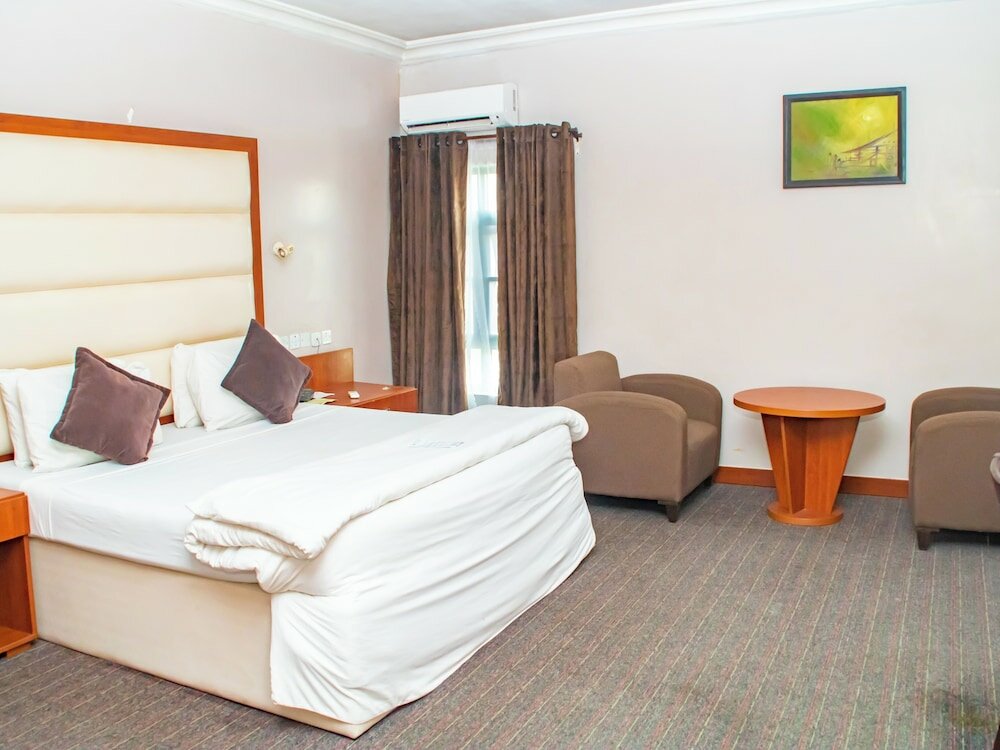 Фото Denis Hotel