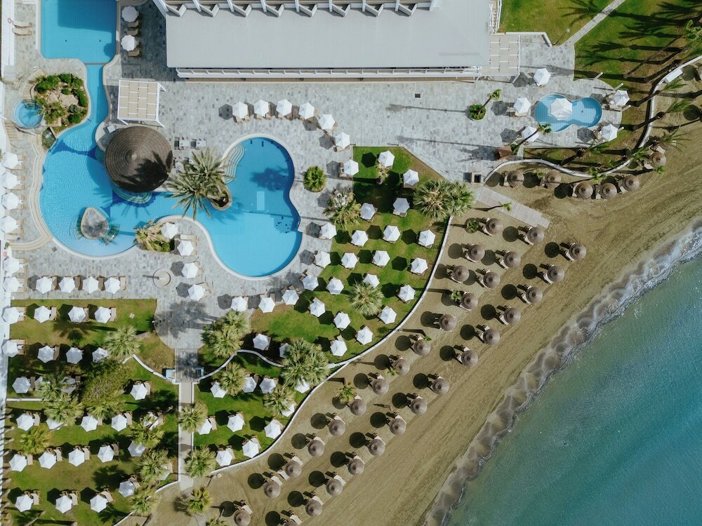 Фото Golden Bay Beach Hotel