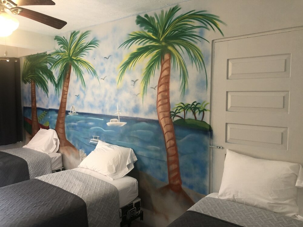 Фото Best Time Inn Hotel - Car Rental