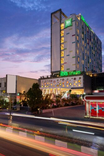 Внешний вид отеля Ibis Styles Malang в Маланге, фото 1