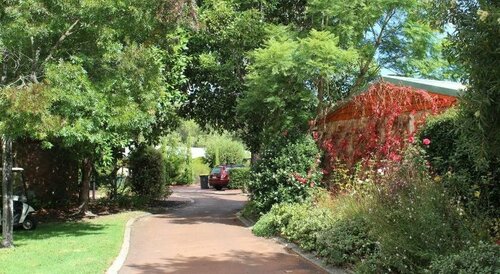 Гостиница Margaret River Tourist Park в Маргарет-Ривер