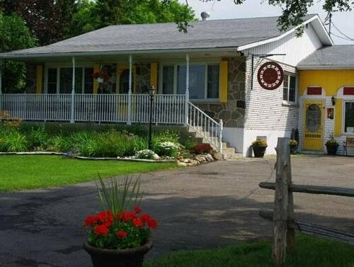 Гостиница Atelier Galerie Anne Drouin & Pension в Провинции Квебек