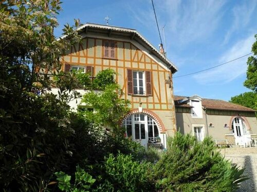 Гостиница Le Clos de la Fontaine в Вьерзоне