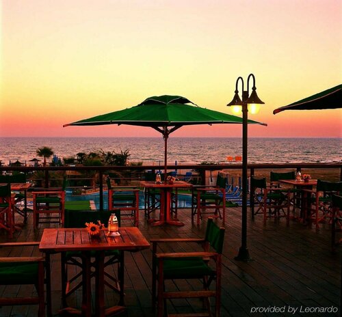 Гостиница Lordos Beach Hotel & SPA в Ларнаке