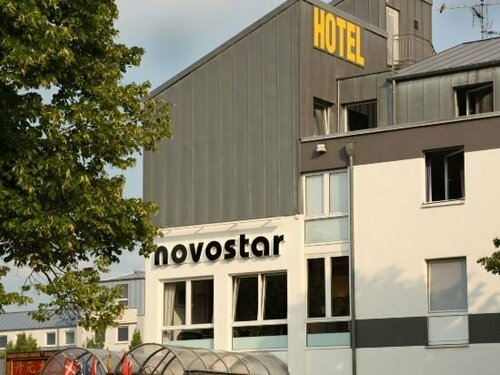 Гостиница Novostar First Class Garni в Гёттингене