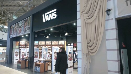 Ioi city deals mall vans