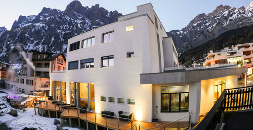 Внешний вид отеля Therme 51 в Лейкербаде, фото 1