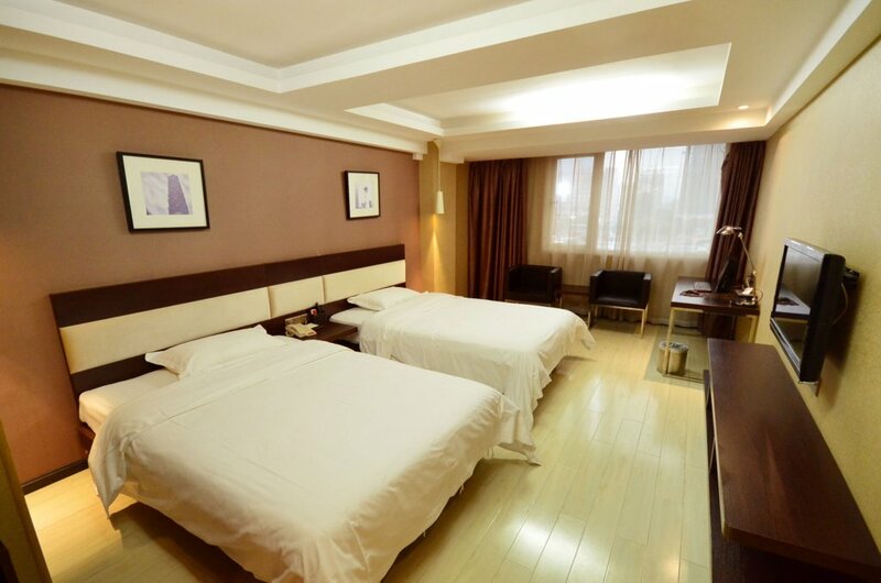 Гостиница Home Inn Wuhan Hankou Railway Station Square Branch в Ухане