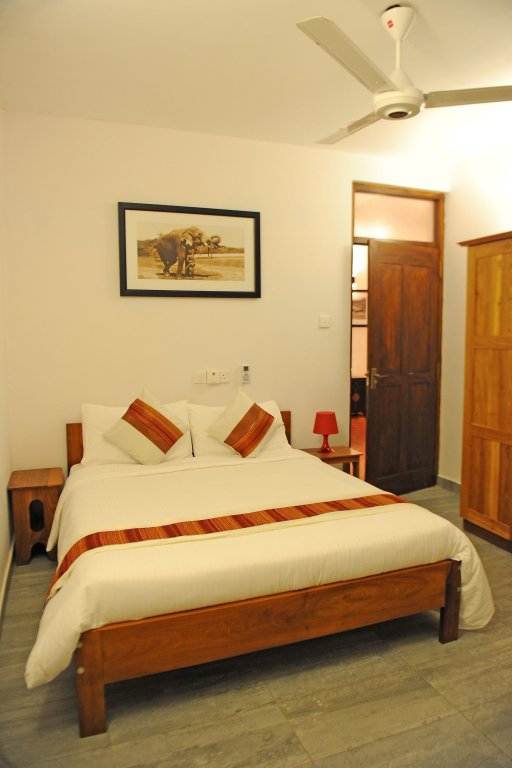 Фото Oyo 103 Lavinia Villa