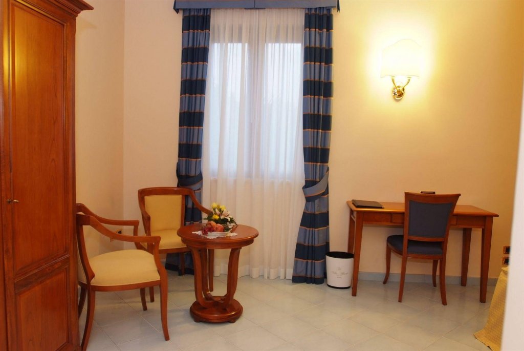 Фото Hotel Villa Albani